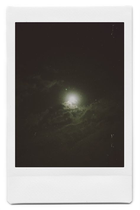 Analog Cam, 90s Wallpaper, Bf Picture, Night Sky Photography, Moon Aesthetic, Birthday Post Instagram, Self Inspirational Quotes, Wow Facts, Night Pictures