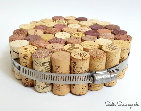 Dryer Hose, Wine Cork Trivet, Wine Cork Diy Crafts, Wine Cork Projects, Wine Cork Diy, Cork Trivet, Cork Projects, Upcycling Projects, Kitchen Design Diy