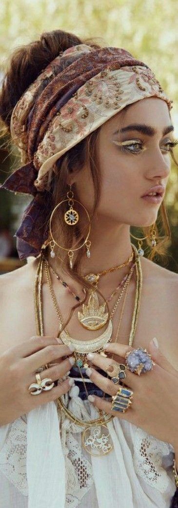 Bohemian Makeup, Hippie Elegante, Hippie Makeup, Goddess Makeup, Boho Witch, Gypset Style, Outfit Elegantes, Luxury Photography, Estilo Hippy