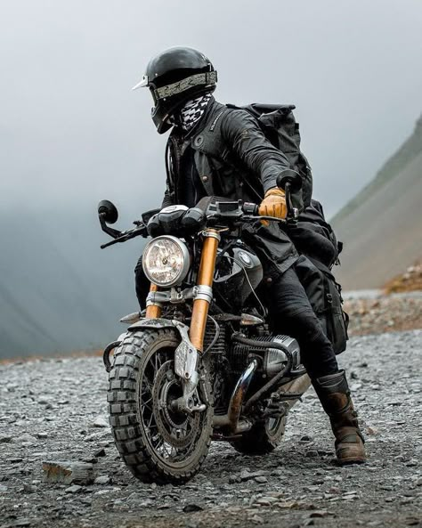 Cafe Racers | Modern Classics🏍 on Instagram: “Let the adventure begin🏍 ⇩ ⇩ ⇩ ⠀ Tag us to be feautured🤘 Follow @caferacerride for daily images ⠀ Photo by @ricky.phoolka  #bmw #caferacer…” Gs 1200 Bmw, Nine T Bmw, Yamaha 250, Cafe Racer Moto, Moto Scrambler, Best Motorbike, Motos Bmw, Image Moto, Bmw Scrambler