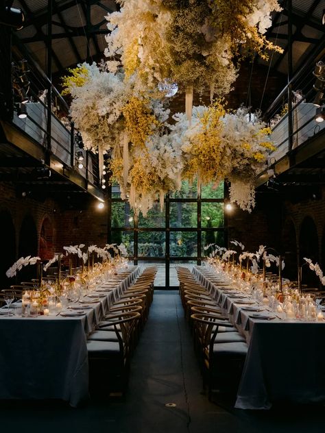 Hanging Lights Wedding Ceiling Lights, Ceiling Floral Decor, Flower Ceiling Wedding, Wedding Ceiling Installation, Floral Ceiling Wedding, Hanging Wedding Flowers, Restaurant Wedding Decor, Wedding Installations, Hanging Lights Wedding