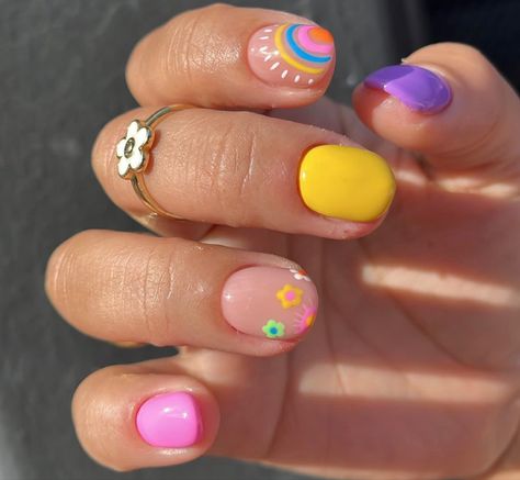 Summer Nails 2022, Multicolored Nails, Hippie Nails, Short Gel Nails, Colorful Nail, Manicure Gel, Nails 2022, Simple Gel Nails, Colorful Nails