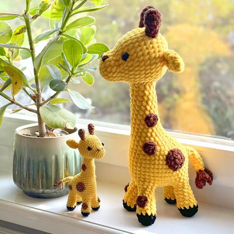 Free Giraffe Amigurumi Crochet Pattern Giraffe Haken, Giraffe Crochet Pattern, Crochet Giraffe Pattern, Tutorial Amigurumi, Cute Amigurumi, Giraffe Crochet, Cozy Crochet Patterns, Popular Crafts, Crochet Baby Toys