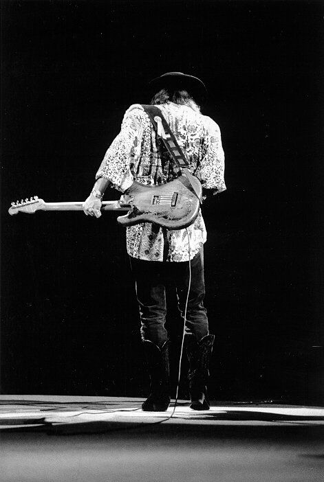 Steve Ray Vaughan, Stevie Ray Vaughn, Ray Vaughan, We Will Rock You, Stevie Ray Vaughan, Stevie Ray, Rock Vintage, Musica Rock, Music Pictures