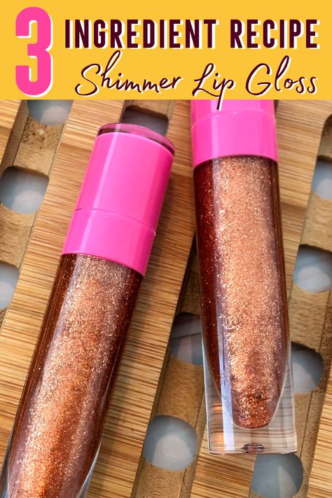 Oh Wow 🥰 I found one of the easiest and quickest homemade lip gloss recipes. I can literally make this night and wear it in 1 hour. Glossy, Shimmery Lips? Yes Please! Lip Gloss Sparkly, Easy Lip Gloss Recipe, Homemade Lip Gloss Recipe, Lip Gloss Recipes, Lip Gloss Diy Recipes, Making Lip Gloss, Lip Gloss Tutorial, Homemade Lip Gloss, Diy Lip Plumper