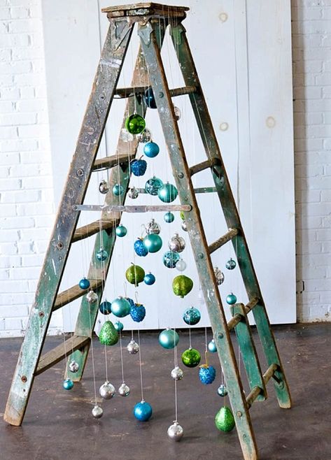 Fun and Funky Christmas Tree inspiration using a vintage wooden ladder from Paisley and Jade at Highpoint and Moore Christmas Diy Tree Decor, Christmas Tree Inspiration Modern, Ladder Christmas Tree, Balloon Tree, Alternative Christmas, Farmhouse Christmas Tree, Alternative Christmas Tree, Creative Christmas Trees, Christmas Village Display