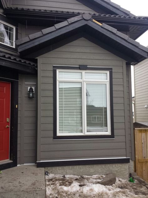 Hardie siding custom painted to Dark Grey with Black trim House Black Trim, Grey House, Custom Painted, Black Trim, House Exterior, Dark Grey, Siding, Indonesia, Trim