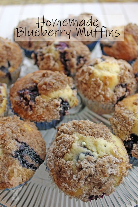 Blueberry Muffins With Crumb Topping, Frozen Blueberry Muffins, Blueberry Crumb Muffins, Blueberry Muffin Topping, Freeze Muffins, Blueberry Muffins Recipe, Homemade Blueberry Muffins, Crumb Muffins, Berry Muffins