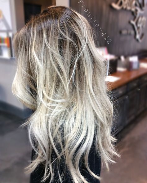 Instagram - froufrou412 or ashsmith412 Balayage blonde, color melted root Grey Balayage, Ashy Blonde Hair, Blonde Ombre Hair, Root Melt, Blonde Hair With Roots, Beige Blond, Ash Blonde Hair Colour, Balayage Blond, Ombre Blond