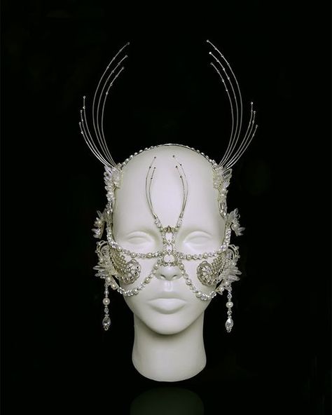 Headdress Ideas, Art Mannequin, Mask Making, String Art, Sea Creatures, Body Painting, Headdress, Wearable Art, Headpiece