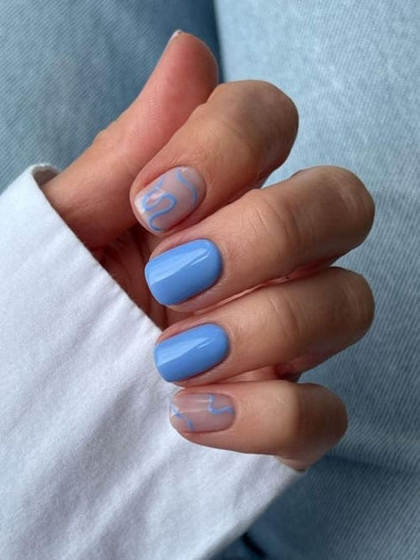 Beach Wave Nail Art, Light Blue Nails Design, Beach Nails Short, Beach Nail Art Designs Sea, Blue Waves Nails, Sea Nail Art The Beach, Beach Nail Polish, Blue Ocean Nails Art Designs, Nail Art Summer Beach