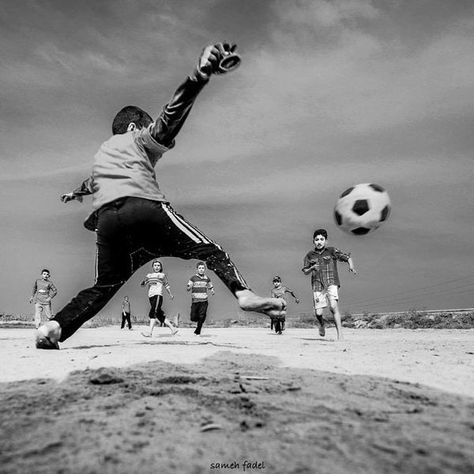 Football match for children Italy Street Fashion, Concept Collage, Kids Playing Football, Soccer Shoot, Collage Pics, Fashion Italy, Playing Football, Kids Soccer, Boys Playing