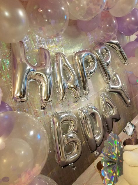 Iridescent Decor Party, Iridescent Photoshoot, Iridescent Birthday Party, Iridescent Birthday, Iridescent Decor, 19th Bday, Birthday Deco, Iridescent Party, Birthday Vibes