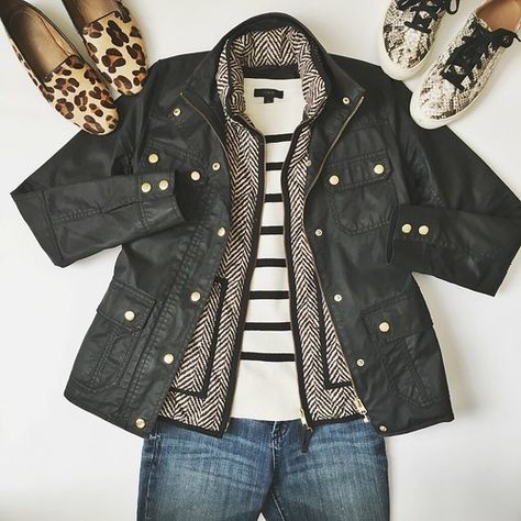 Fall Winter Outfits Work, Army Green Jacket, Houndstooth Dress, Winter Outfit Inspiration, Cold Weather Fashion, World One, Vest Outfits, Button Fly Jeans, Classic Outfits