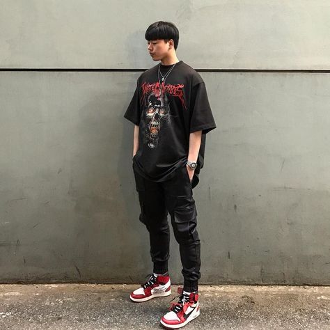 Black And Red Shoes Outfit, Jordan 1 Black Outfit, Outfit Jordan 1 Hombre, Jordan 1 Outfits Men, Black And Red Outfit Casual, Jordan 1 Chicago Outfit Men, Air Jordan 1 Chicago Outfit, Red Fits Men, Red And Black Outfits Men