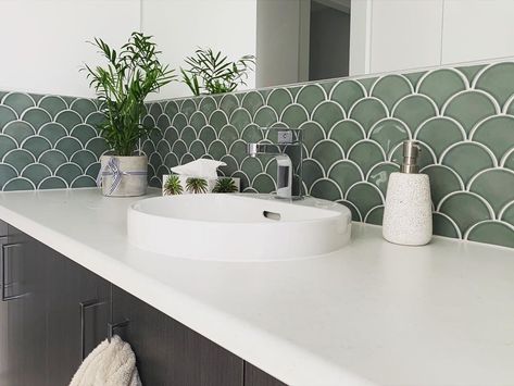 Beaumont Tiles on Instagram: “Did you know that fan aka fish scale mosaics are super easy to install 🐟 and look beautiful in a range of different settings and styles! 🎇…” Fish Tile Bathroom, Fan Mosaic Tile, Fish Scale Tile Bathroom, Fish Scale Tiles, Mermaid Tile, Bathroom Splashback, Fish Tiles, Kitchen Splashback Tiles, Tile Splashback