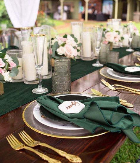 Dark Green Napkin, Gold Flatware, Gold Rim Charger, Gold Rim Champagne Flutes Green And Gold Place Setting, Dark Green Napkins Wedding, Green Napkin Wedding Place Setting, Emerald And Gold Place Setting, Evergreen Plate Chargers, Gold Charger Green Napkin, Gold Reception, Gold Chargers, Simple Table Settings