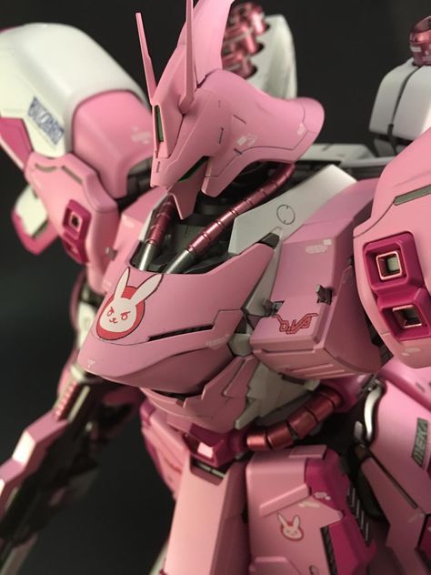 this-gundam-sazabi-mech-has-been-given-a-dva-overwatch-makeover3 D Va Overwatch, D.va Overwatch, Pc Gaming Setup, Titanfall, Gundam Art, Star Citizen, Gundam Model, Anime Figures, Gamer Girl