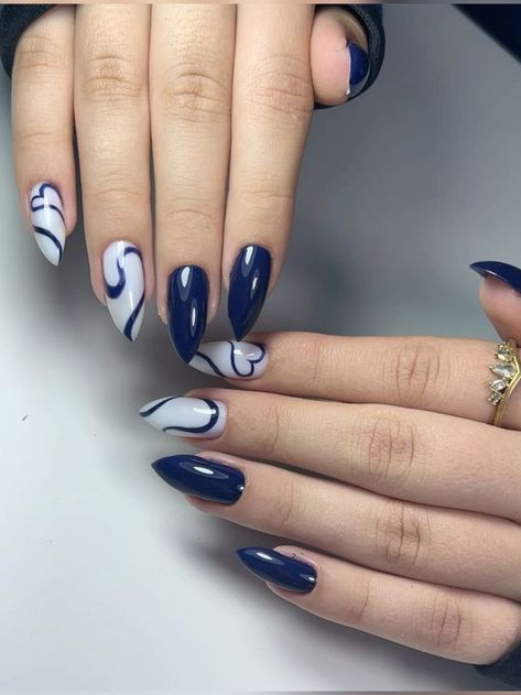 Nail Designs Dark Blue And White, Navy Blue Abstract Nails, Blue Nail Designs Aesthetic, Dark Blue Nails With White Design, White Nails With Dark Blue Design, Nail Inspiration Dark Blue, Dark Blue White Nails, Nail Design Dark Blue, Dark Blue Nails With Design Acrylic