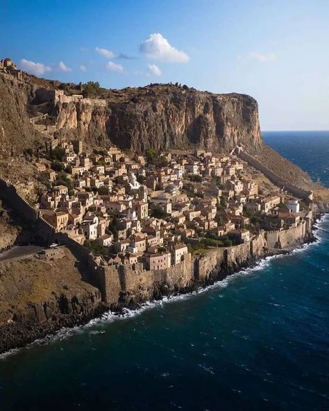 Monemvasia Greece, Cavo Tagoo Mykonos, Voyage Europe, Luxury Villas, Ancient Architecture, Beautiful Places To Travel, Greece Travel, Fantasy Landscape, Nature Travel