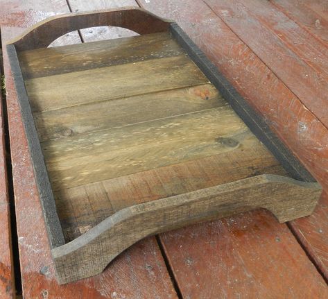 Pallet Serving Trays, Pallet Tray, Rustic Serving Trays, Rustic Tray, Barn Wood Projects, Woodworking Box, Reclaimed Wood Projects, Wooden Serving Trays, Scrap Wood Projects