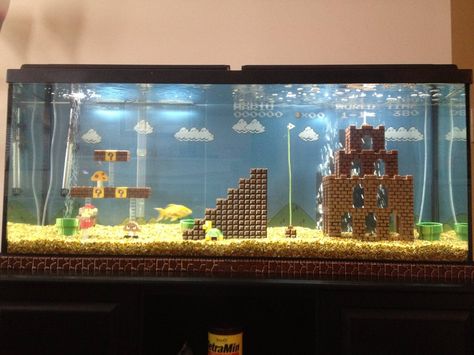 Super #Mario Bros Aquarium - LOVE! Man Cave Must Haves, Aquarium Diy, Nerd Room, Cool Fish Tanks, Aquarium Terrarium, Diy Aquarium, Cool Fish, Lego Super Mario, Tanked Aquariums