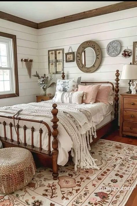 Farmhouse Kids Bedroom, Bedroom Timeless, Cottage Core Bedroom, Vintage Farmhouse Bedroom, Cottage Bedroom, Country Bedroom, Farmhouse Bedroom Decor, Farmhouse Bedroom, Vintage Farmhouse