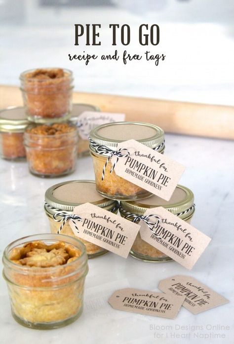 Jar Pies, Mason Jar Pies, Jar Desserts, Mason Jar Desserts, Market Booth, Dessert In A Jar, Thanksgiving Cookies, Free Printable Tags, Mason Jar Meals