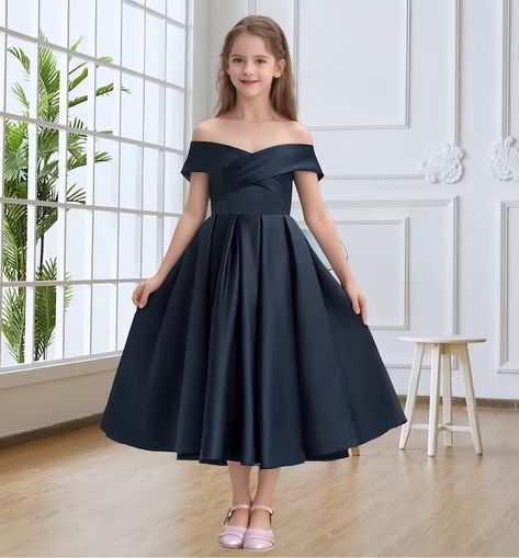 DressMeet - Etsy Flower Girl Dresses Navy, Girls Navy Dress, Tea Length Bridesmaid Dresses, Satin Flower Girl Dress, First Communion Dress, Junior Bridesmaid Dress, Dress A Line, Satin Flowers, Satin Gown