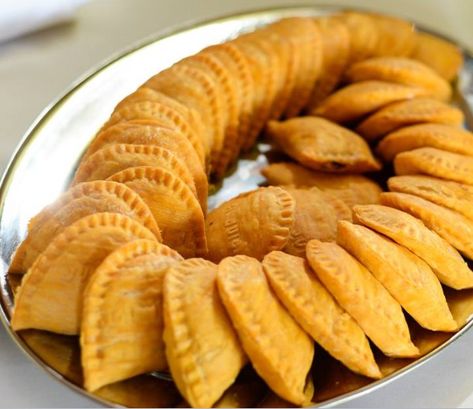 Jamaican Canapes, Jamaica Patties Recipe, Jamaican Patty Dough Recipe, Jamaican Johnny Cakes Recipe, Jamaican Gizzada Recipe, Jamaican Pattie’s, Mini Beef Patties, Authentic Jamaican Beef Patties Recipes, Jamaican Patty Recipe