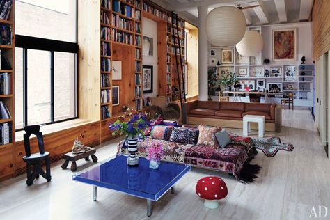 Inez van Lamsweerde and Vinoodh Matadin's Manhattan Loft | Architectural Digest Manhattan Loft, New York City Apartment, Iconic Furniture, Mushroom Decor, Interior Modern, Loft Spaces, Architectural Digest, House Inspo, Decor Items