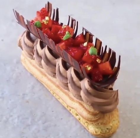 Eclair Chocolate, Matt Adlard, Fancy Desserts Recipes, Dessert Cups Recipes, Patisserie Fine, Eclair Recipe, Whipped Ganache, Chocolate Eclair, Tart Dessert