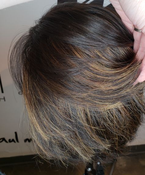 Caramel Vertical Slice Highlights Sliced Highlights Brown Hair, Diagonal Slice Highlights, Slice And Weave Highlights, Diagonal Highlight Placement, Vertical Slice Highlights, Vertical Highlights, Lightning Hair, Slice Highlights, Amber Highlights