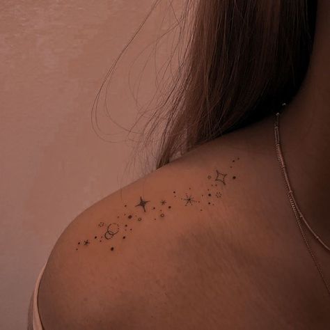 Tattoo Ideas For Tomboys, Small Elegant Tattoos, Tattoos Infinity, Tattoos Geometric, Tatuaje A Color, Classy Tattoos, Discreet Tattoos, Dainty Tattoos, Subtle Tattoos