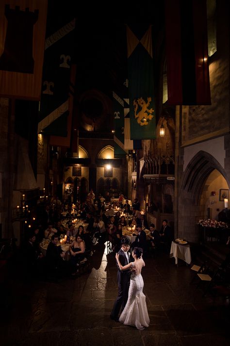 Modern Wedding Photography for NYC and New Jersey | Hammond Castle Museum Wedding Photos | http://www.bom-photo.com Hammond Castle Wedding, Dark Castle Wedding, Gothic Castle Wedding, Castle Wedding Aesthetic, Museum Wedding Photos, Hammond Castle, Vintage Wedding Venues, Castle Dress, Castle Museum