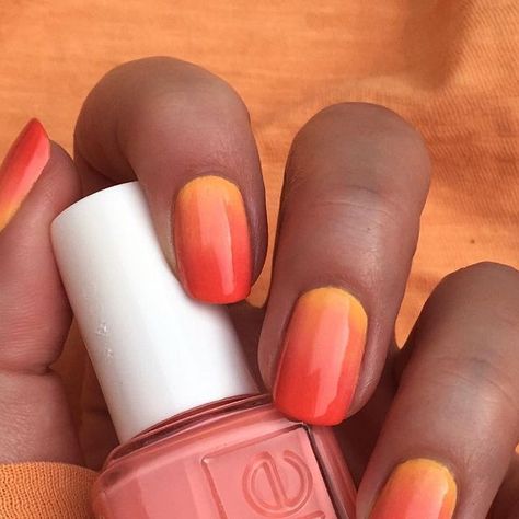 Coral Gradient Nails, Sunset Gel Nails, Orange Fade Nails, Sunset Manicure, Sunset Nails Ombre, Peach Manicure, Sunrise Nails, Peachy Nails, Hunger Games Nails