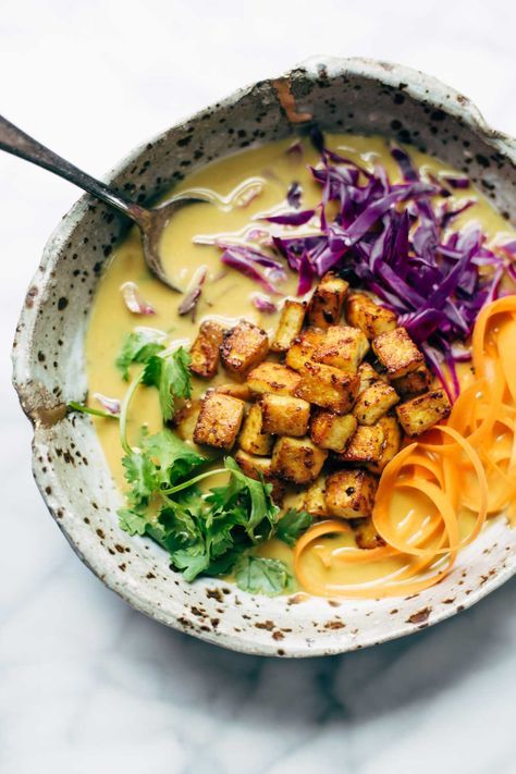 Coconut Curry Soup - this easy recipe can be made with almost ANY vegetables you have on hand! Silky-smooth and full of flavor. Vegetarian and vegan. | pinchofyum.com Thai Mat, Healing Soup, Healthy Munchies, Spring Soups, Vegeterian Recipes, Pinch Of Yum, Coconut Curry Soup, Curry Soup, Curry Dishes