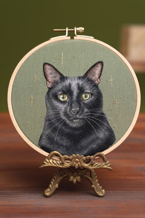 My project for course: Embroidered Pet Portraits: The Thread Painting Technique | Domestika Embroidered Pet Portrait, Pet Portrait Embroidery, Portrait Embroidery, Embroidered Portrait, Needlework Shops, Thread Painting, Best Foundation, Kona Cotton, Gifts For My Sister