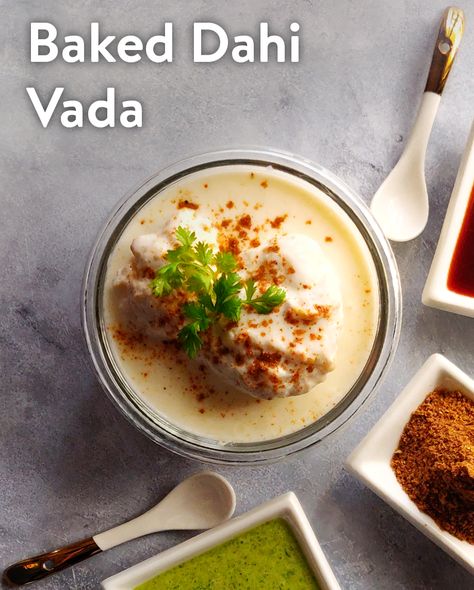 Dahi Vada Dahi Bade Recipe, Dal Vada Recipe Video, How To Make Dahi Wada, Bhalla Recipe, Dahi Ke Sholey Recipe, Dahi Bhalla Recipe, Dahi Vada Recipe, Missi Roti, Dahi Vada