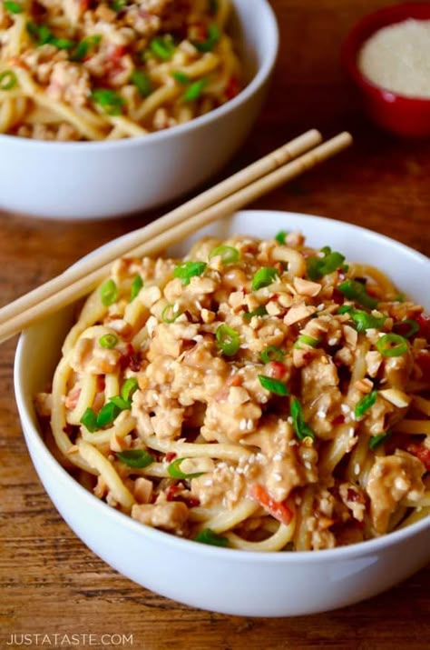 Work Dinner Ideas, Peanut Noodles With Chicken, Asian Treats, Pickled Cucumber Salad, Spicy Peanut Noodles, Yummy Noodles, Noodles With Chicken, Recipes Spaghetti, Dan Dan Noodles