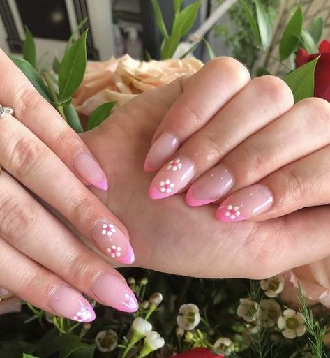 Pedicure Ideas Hawaii, Pink Tip Nails With Flowers, Pink Tips With Flowers, Pink French Tip Nails With Flower, Pink Tips Nails, Nails For Hawaii Vacation, Pink Vacation Nails, Tropical Nail Ideas, Mum Nails