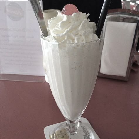 Vintage Americana Aesthetic, Coney Island Baby, 50s Aesthetic, Americana Aesthetic, Thelma Louise, Lana Del Rey Vinyl, Fine Dining Restaurants, Cherry Cola