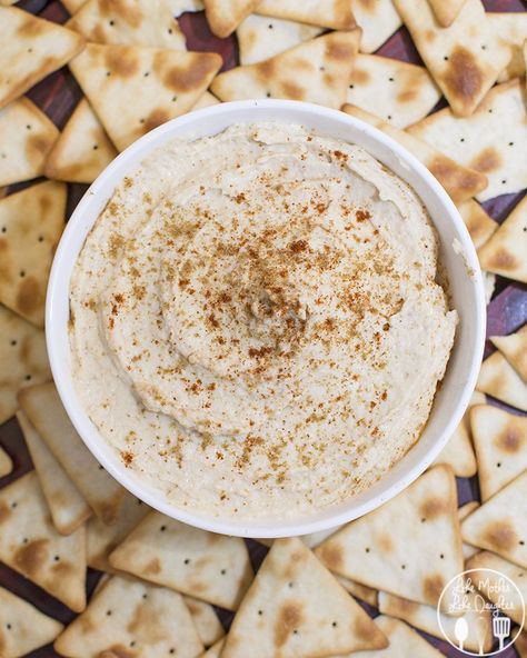 Top view of a bowl of homemade hummus surrounded by pita chips. Healthy Superbowl Snacks, Like Mother Like Daughter, Homemade Hummus, Hummus Recipe, Vegan Appetizers, Yummy Dips, Healthy Appetizers, Healthy Ingredient, Dip Recipes