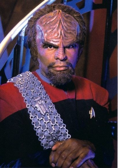 Worf Uniform update Portrait Practice, Star Trek Crew, Star Trek Wallpaper, Star Trek Picard, Manly Things, Star Trek Cast, Star Trek Ds9, Star Trek Series, Star Trek Images