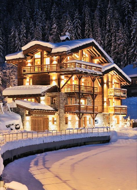 Ski Lodge Interior, Chalet Exterior, Norwegian Cabin, Winter House Exterior, Mountain Dream Homes, Chalet Design, Dream Future, Winter Cabin, Mountain Homes