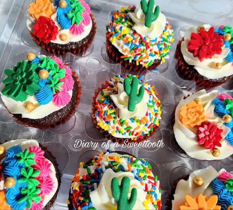 Mexican Party Cupcakes, Mexican Cupcakes Ideas, Fiesta Theme Cupcakes, Fiesta Cupcakes Ideas, Cinco De Mayo Cupcake Ideas, Mexican Inspired Cupcakes, Mexico Cupcakes, Cupcakes Mexicanos, Fiesta Theme Cupcakes Mexican