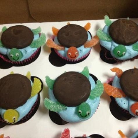 Turtle Cupcakes Ideas, Franklin Turtle, Turtle Cupcakes, Turtle Cake, Heart Cakes, Cupcake Wars, Birthday Desserts, Fun Kids Food, Cake Creations