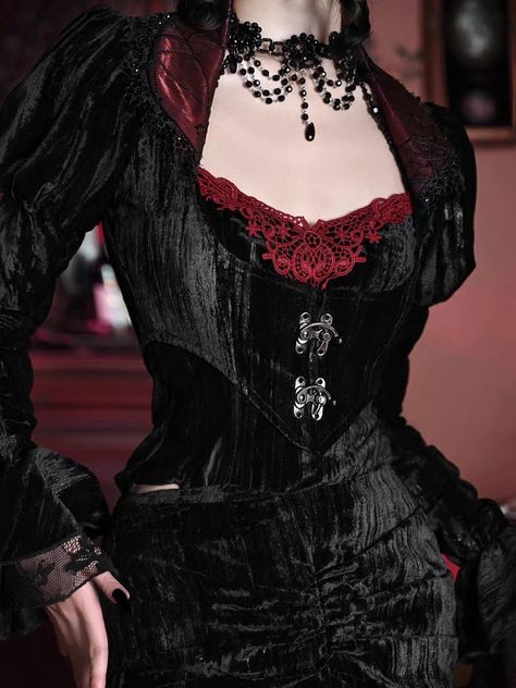 Styl Goth, Romantic Goth, Victorian Goth, Looks Street Style, Modieuze Outfits, Gothic Outfits, Crop Top Sweater, Goth Outfits, Mode Inspo