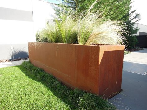 Metal Lawn Edging, Steel Retaining Wall, Metal Garden Edging, Steel Garden Edging, Moderne Have, Steel Edging, Corten Steel Planters, Steel Planters, Landscape Edging