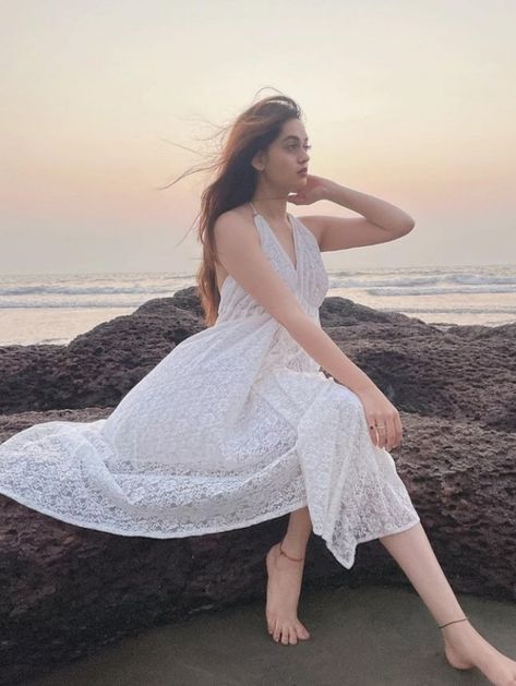 Follow Me>> Goa Poses, Outdoor Photoshoot Ideas For Women, Photoshoot Ideas For Women, Vaishnavi Rao, Outdoor Photoshoot Ideas, Single Poses, Goa Trip, Photoshop Skills, Beach Poses By Yourself Photo Ideas